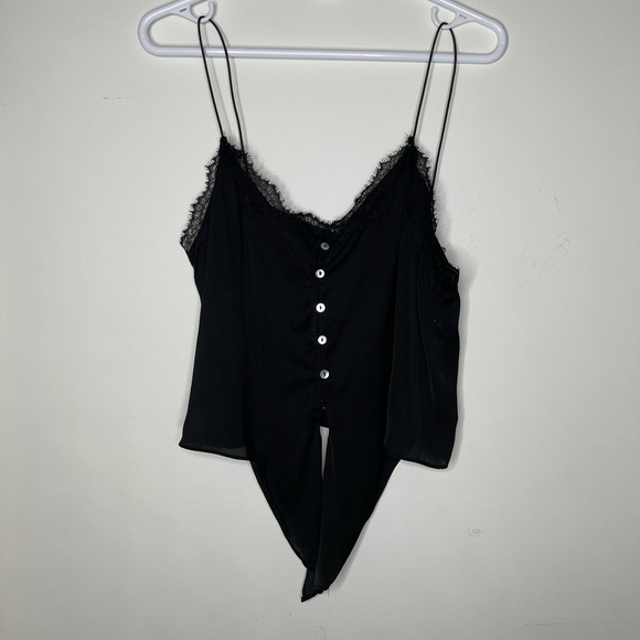 TIE-UP BLACK LACE CROPPED TANK TOP - Picture 2 of 2